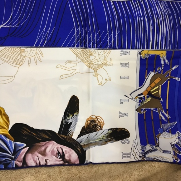 HERMÉS SCARF - Picture 7 of 10